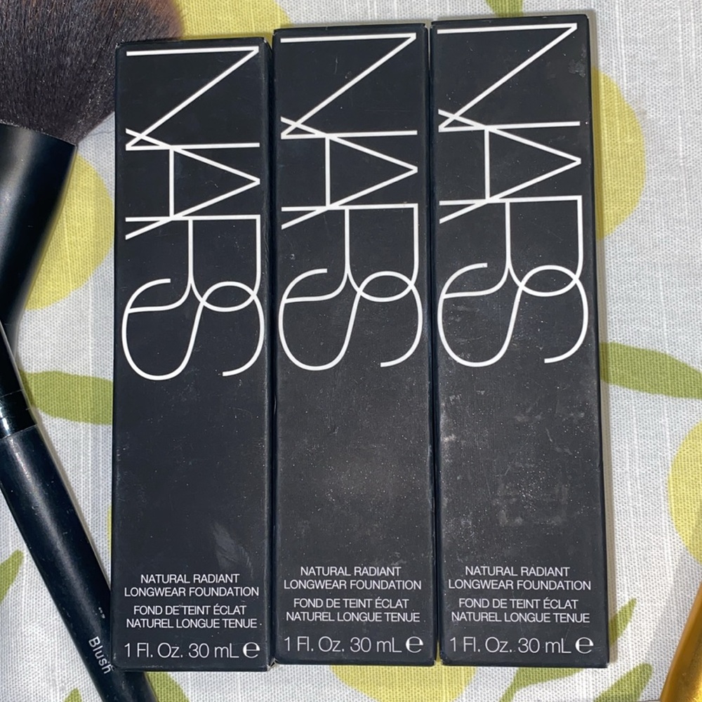 NARS NATURAL RADIANT LONGWEAR FOUNDATION - Picture 6 of 7